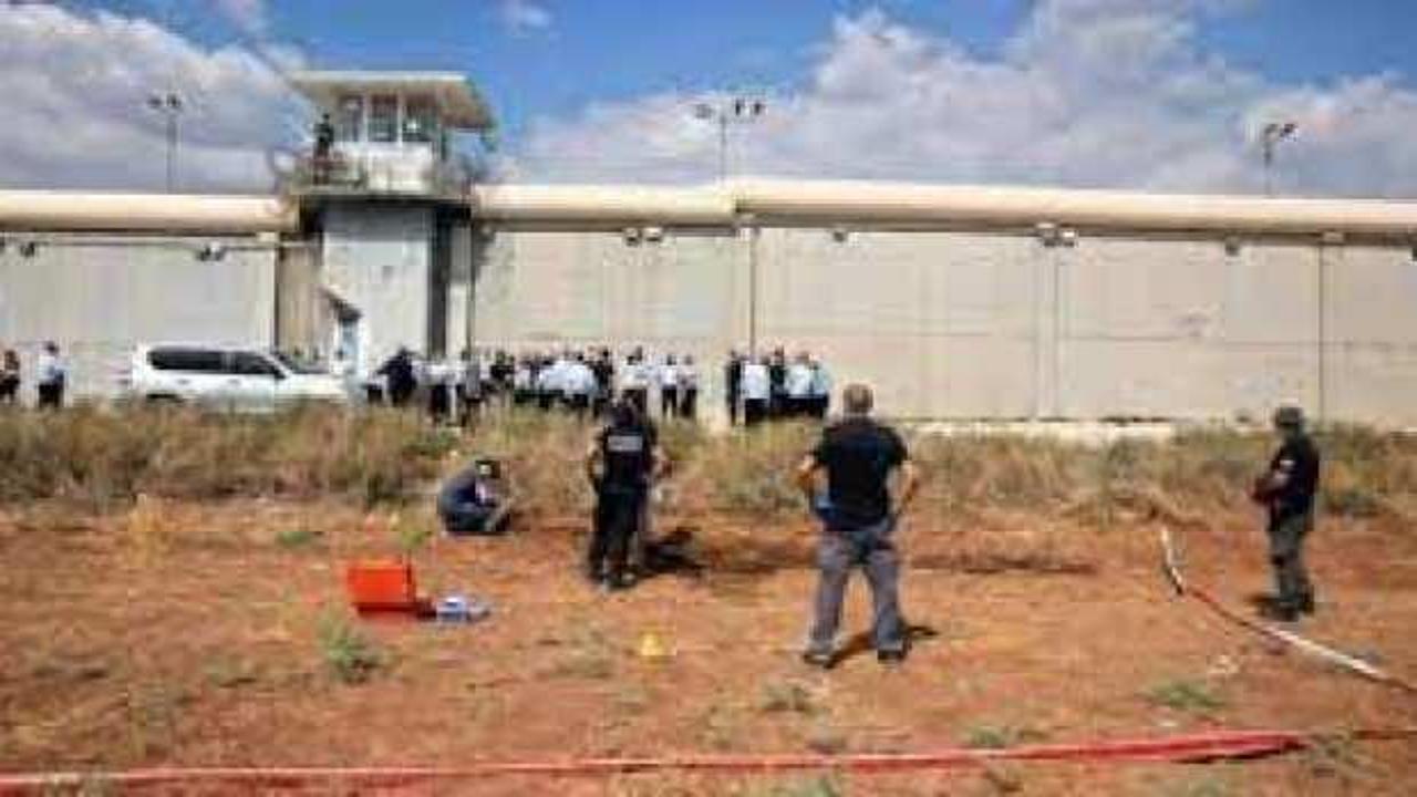 İsrail'de a&ccedil;lık grevindeki Filistinli tutuklu hastaneye kaldırıldı