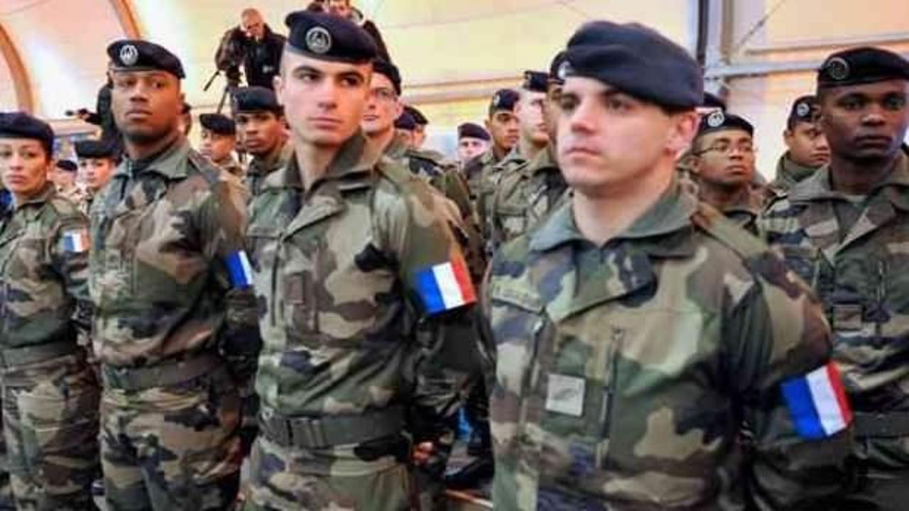 Orta Afrika Cumhuriyeti'nde 4 Fransız askeri gözaltına alındı