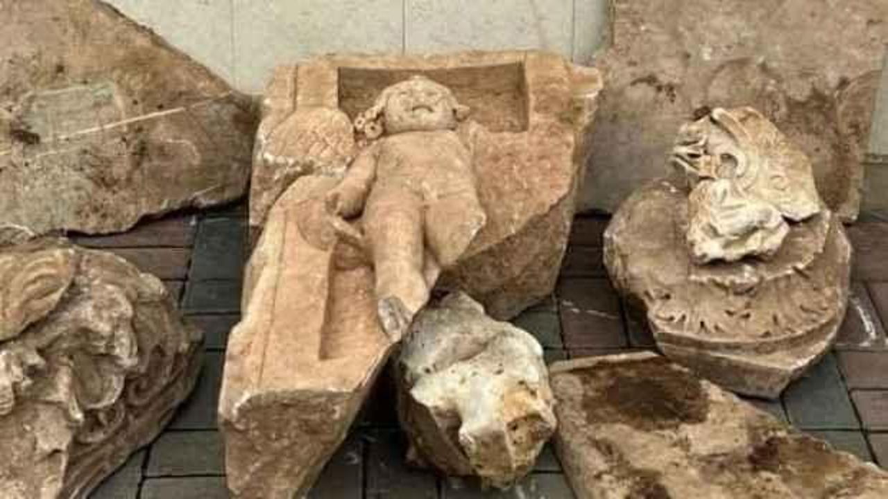 Salihli'de 'Eros bebek' heykeli ele geçirildi