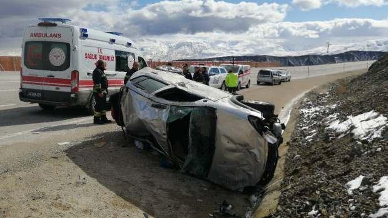 Erzincan'da otomobil devrildi: 1 kişi öldü 1 kişi yaralandı!