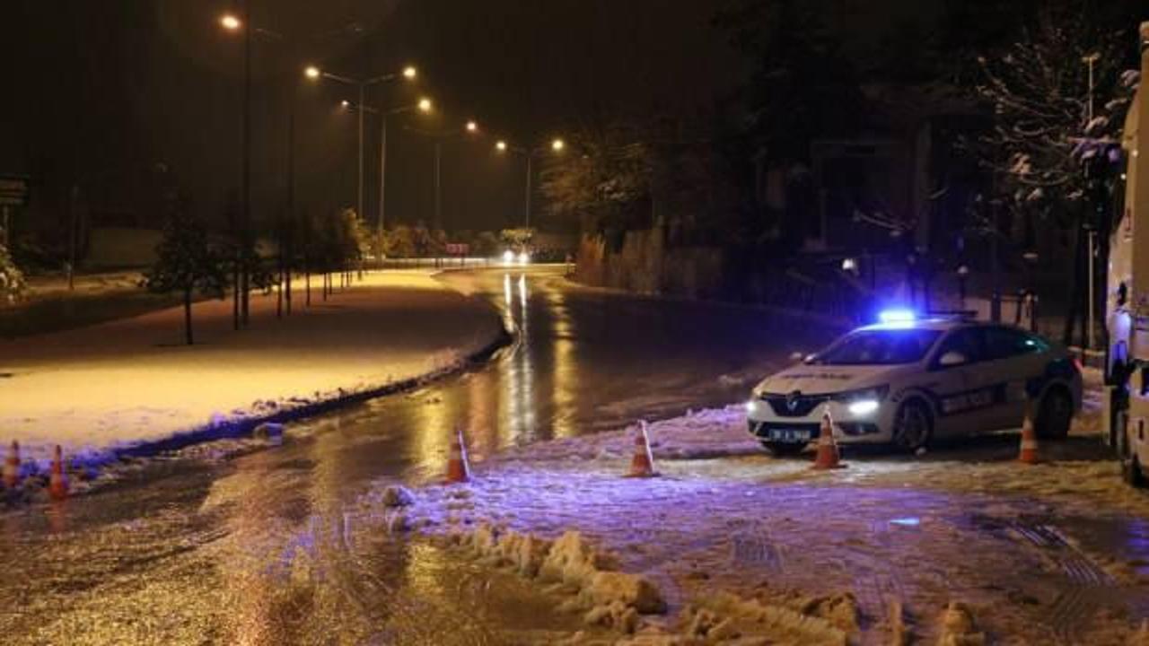 Kar nedeniyle kapanan Denizli-Antalya kara yolu ulaşıma açıldı