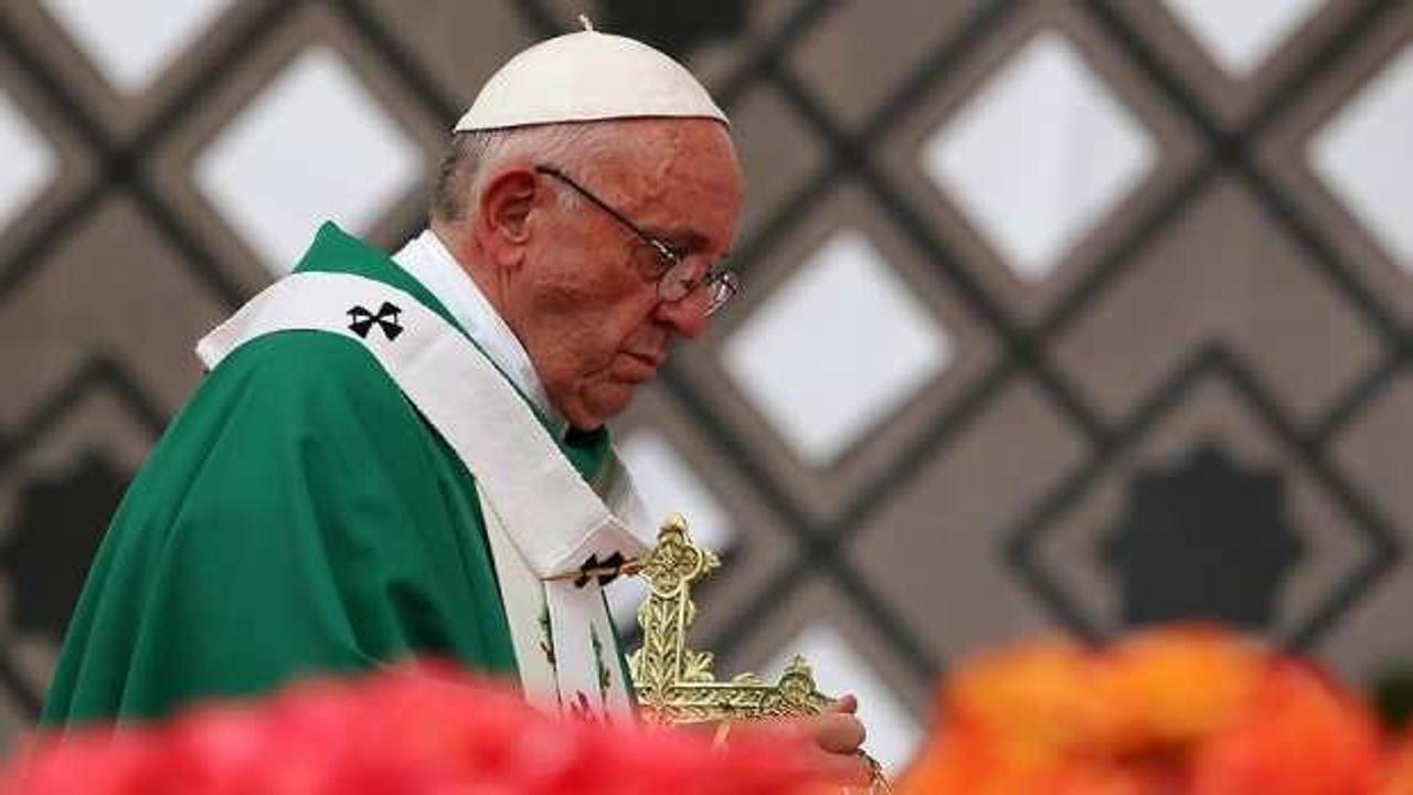 Katoliklerin ruhani lideri Papa, Ukrayna'da barış için dua etti