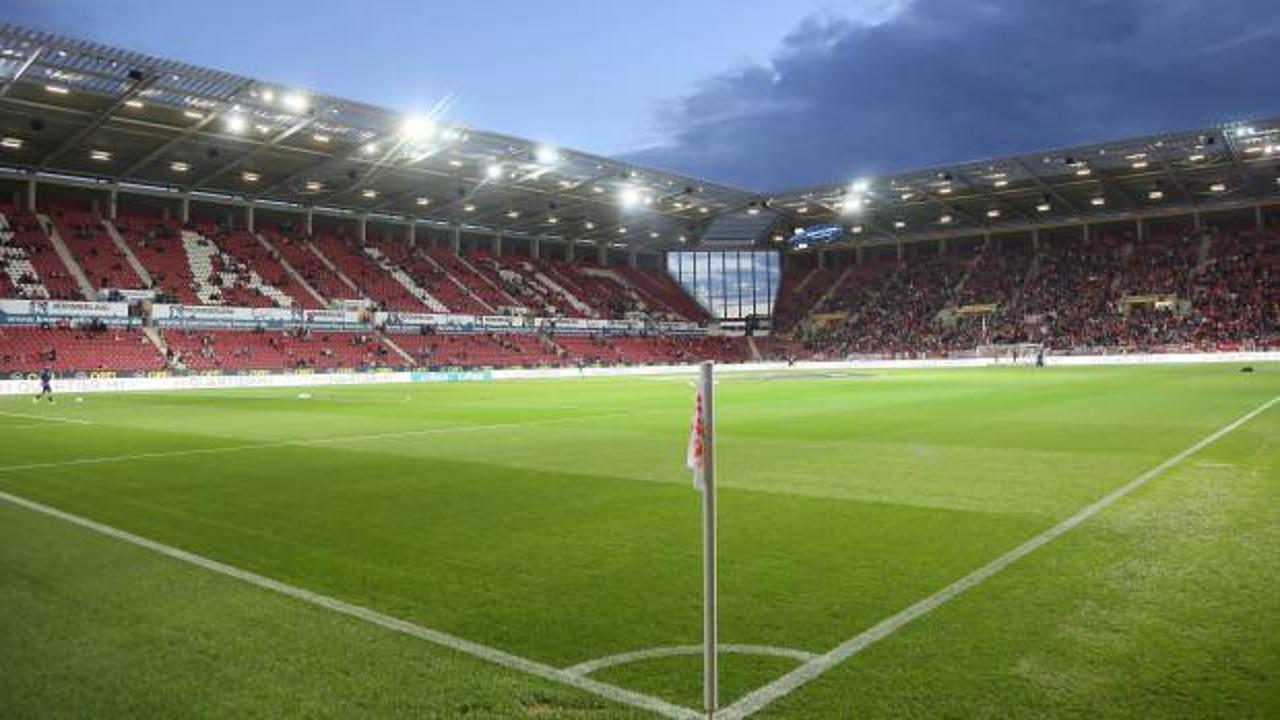 Mainz 05-B.Dortmund karşılaşması ertelendi