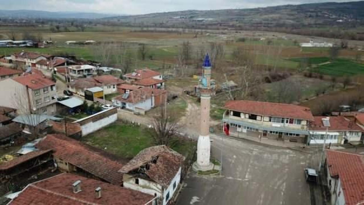 Camisiz minareyi g&ouml;renler inanamıyor