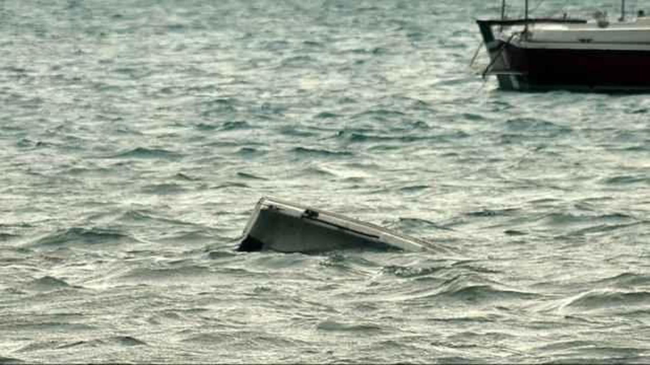 Libya açıklarında düzensiz göçmenleri taşıyan tekne battı: 19 ölü