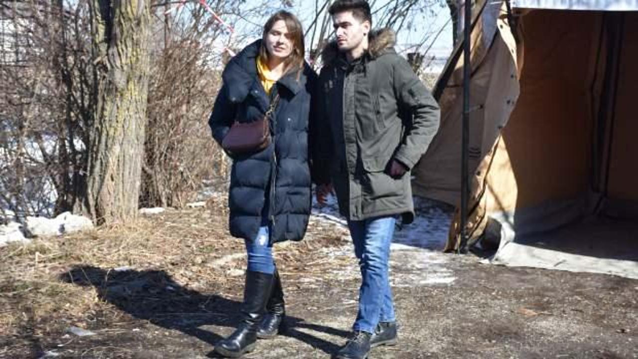 Ukrayna'da evlenen T&uuml;rk, eşiyle T&uuml;rkiye'ye d&ouml;necek olmanın mutluluğunu yaşıyor