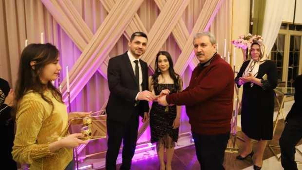 BBP Genel Başkanı Destici, Malatya'da bir çiftin nişan yüzüklerini taktı