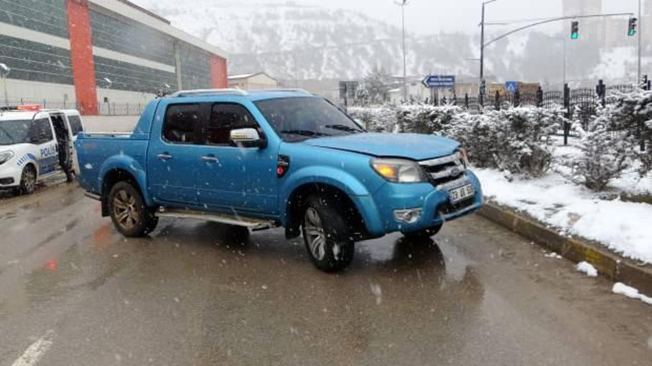 G&uuml;m&uuml;şhane&rsquo;de feci kaza! &Uuml;niversite &ouml;ğrencisine kamyonet &ccedil;arptı   