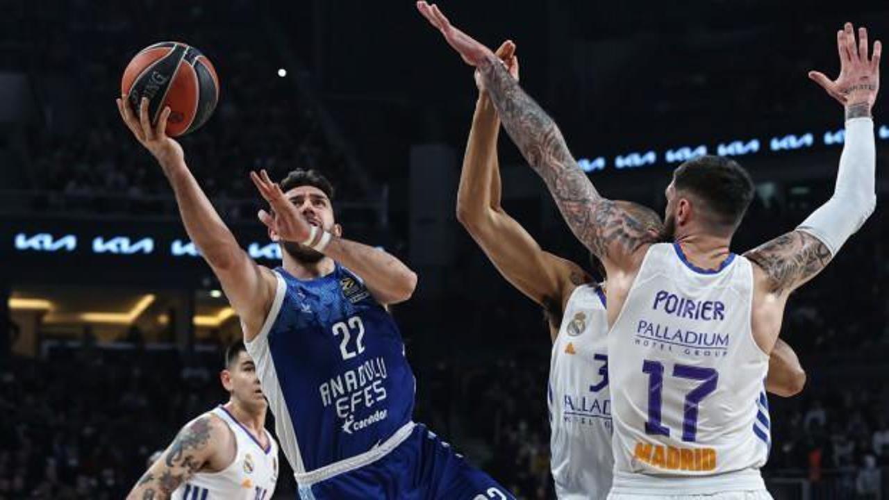 Anadolu Efes geriden gelip Real Madrid'i devirdi!