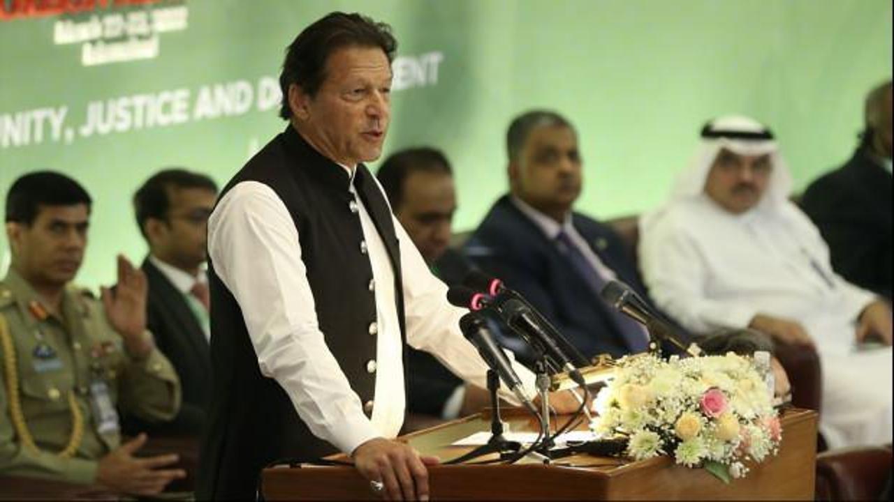 Pakistan Başbakanı'ndan Müslümanlara "birleşik cephe" çağrısı