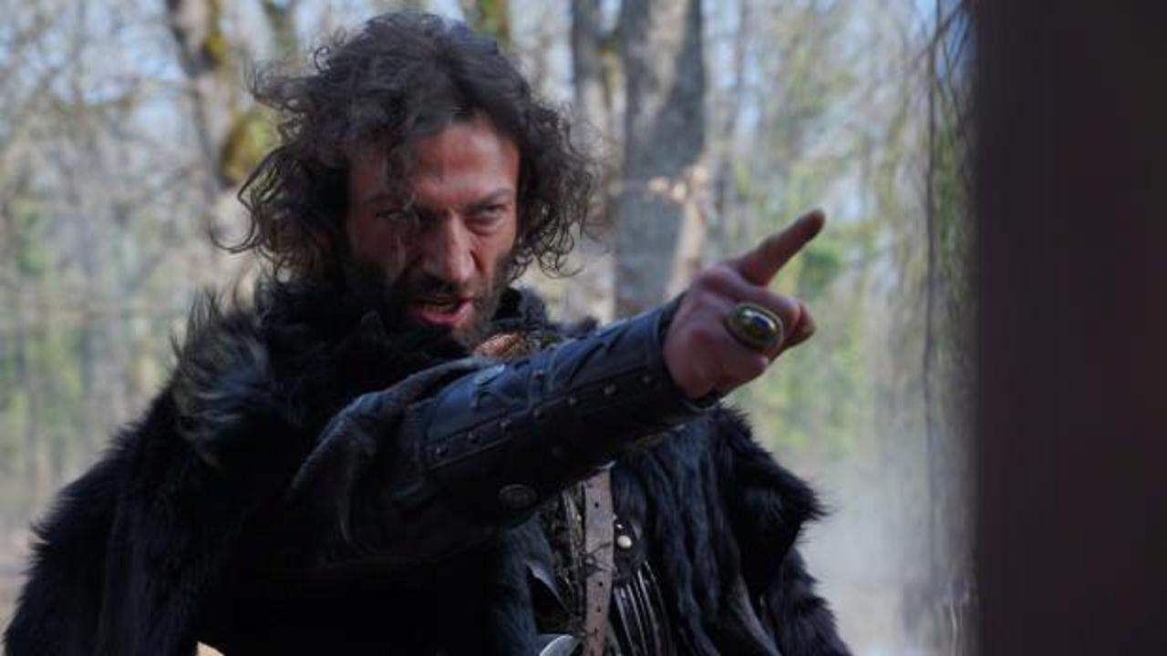 Alparslan: B&uuml;y&uuml;k Sel&ccedil;uklu'nun oyuncu kadrosuna Mehmet &Uuml;nal katıldı