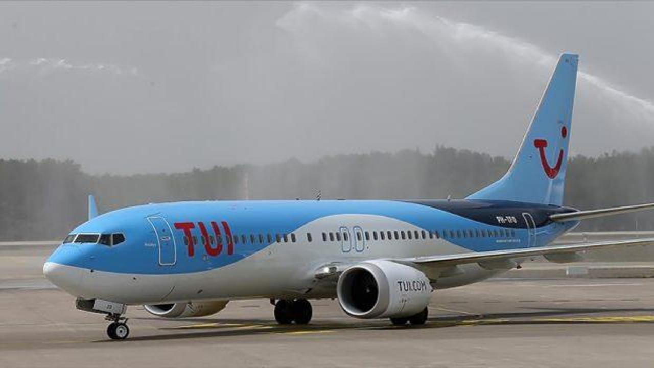Avrupa'nın önde gelen turizm şirketi TUI, bir uçağına "Antalya" adını verdi