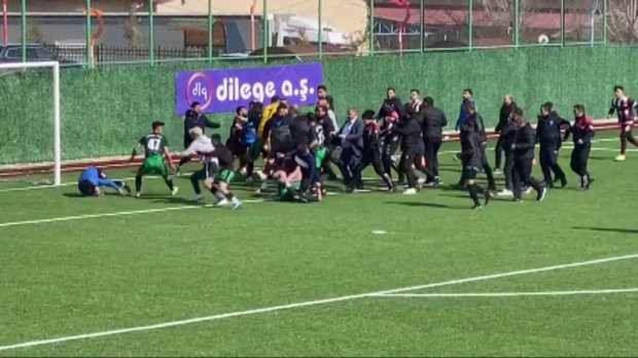 Elazığ’da amatör lig maçında kavga! 18 kırmızı kart çıktı