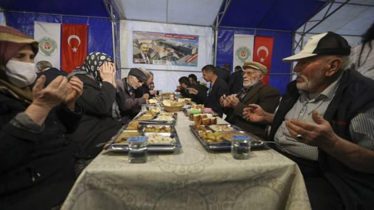 Etimesgut'ta iki yıl aradan sonra 2 bin 500 kişilik iftar çadırı