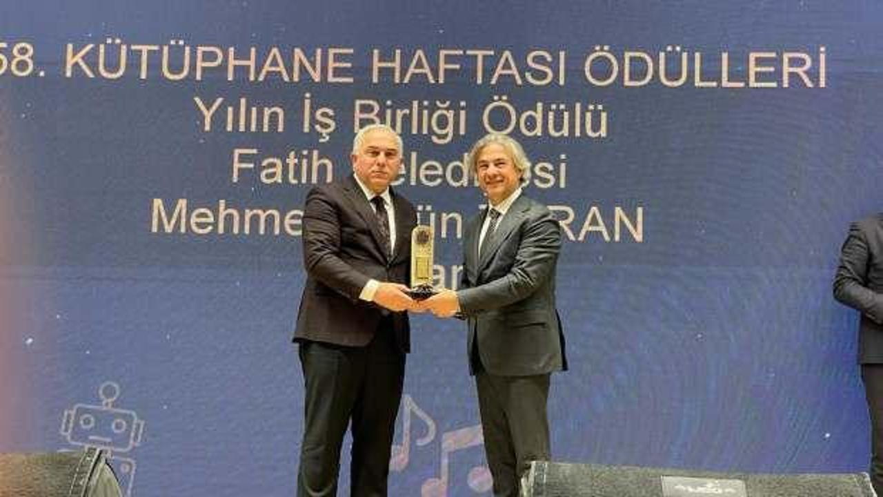 K&uuml;lt&uuml;r ve Turizm Bakanlığı&rsquo;ndan Fatih Belediyesi&rsquo;ne Yılın İşbirliği &Ouml;d&uuml;l&uuml;