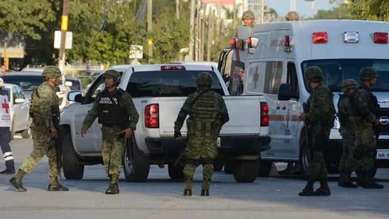 Meksika'da silahlı çatışma: 1'i polis, 9 ölü