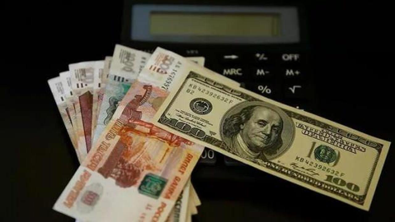 Rus rublesi, dolar karşısında y&uuml;kselişini s&uuml;rd&uuml;r&uuml;yor