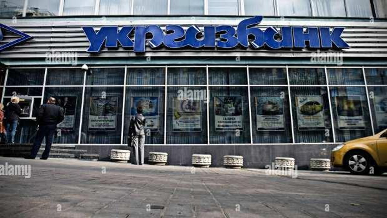 Teslim olan Rus askerlerine Ukraynalı bankadan para ödülü 