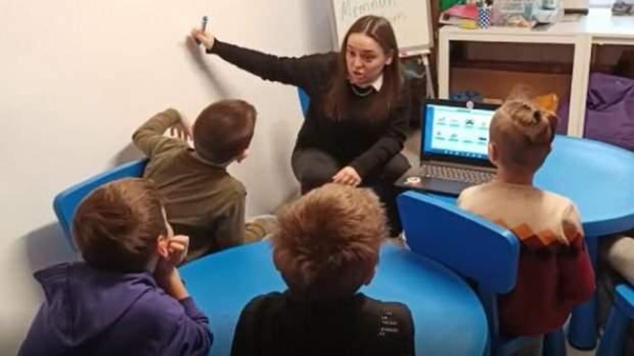 T&uuml;rkiye'ye gelen Ukraynalı &ccedil;ocuklar, T&uuml;rk&ccedil;e &ouml;ğreniyor