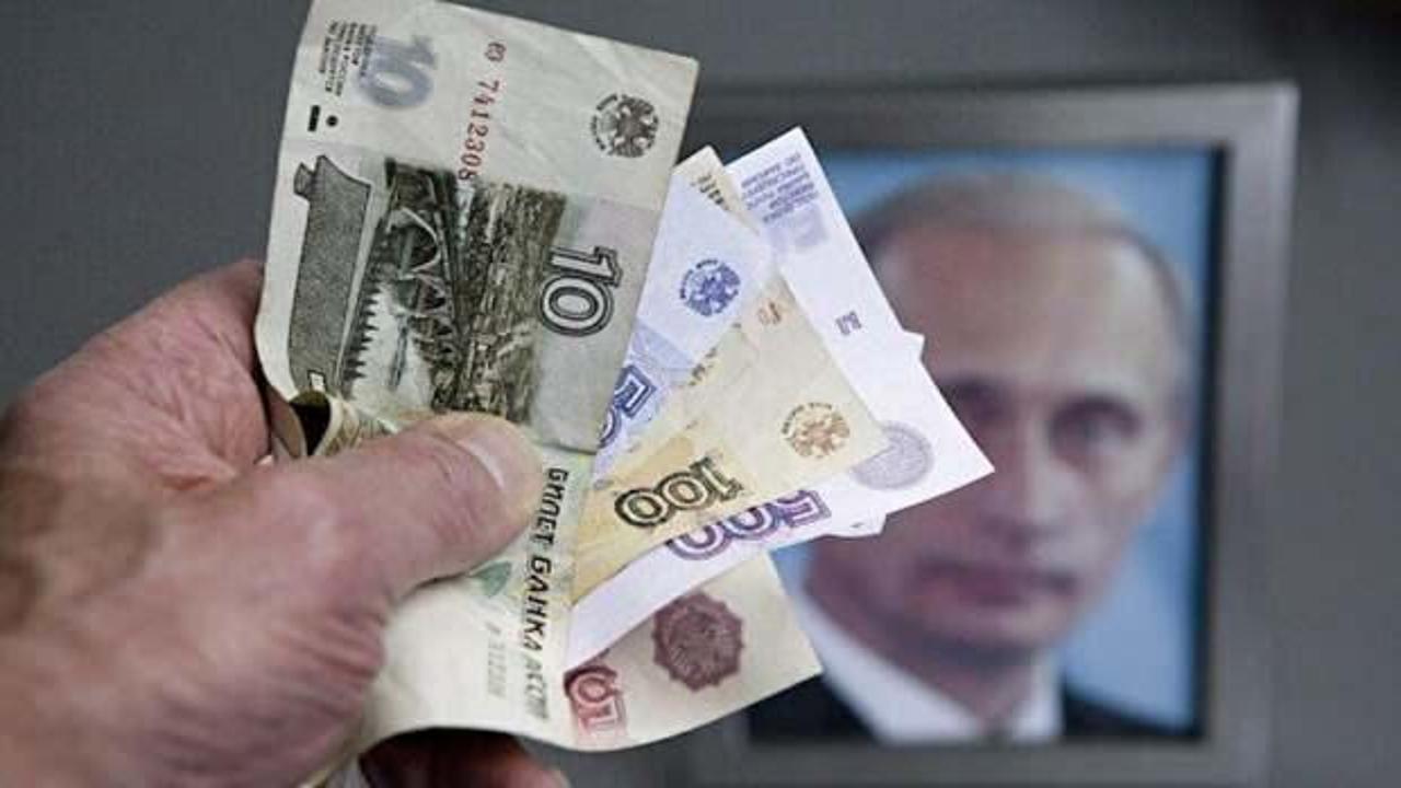 Putin'in gaz hamlesi karşılık buldu: Bir ülke ruble olarak ödemeyi kabul etti