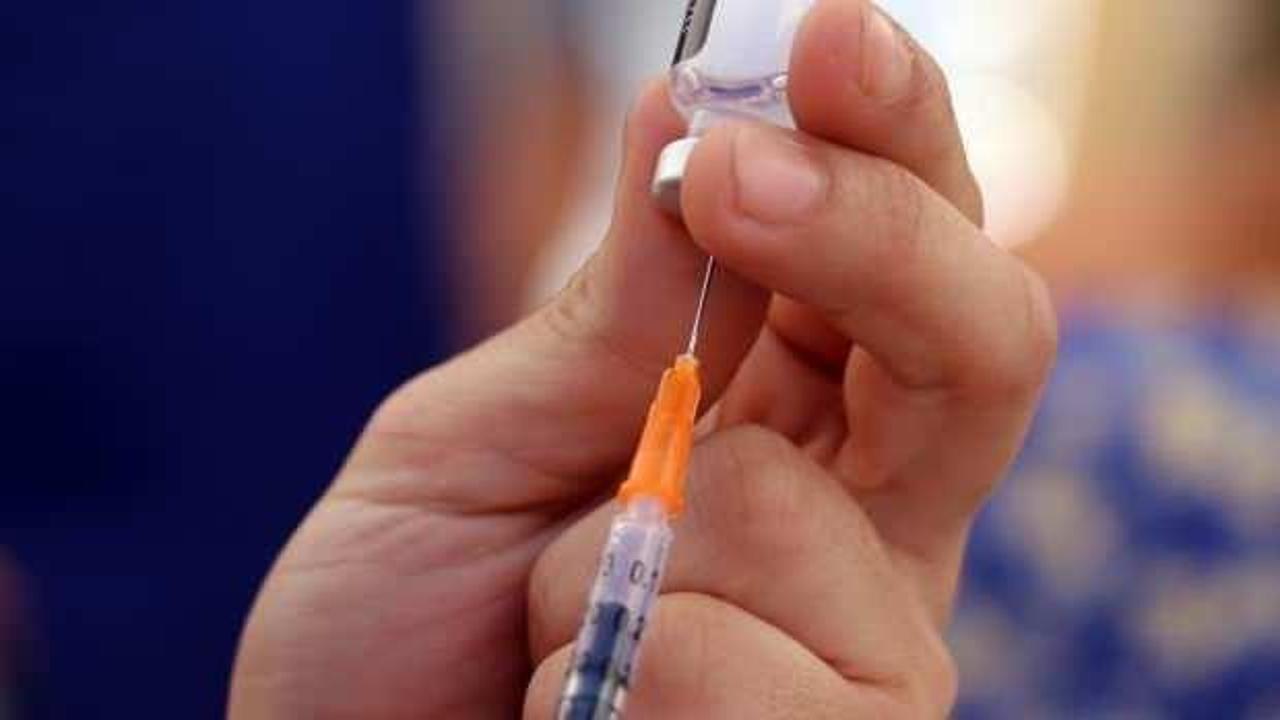 Almanya'da bir adam 80'den fazla koronavirüs aşısı yaptırdı