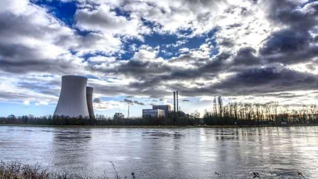 Dünyada nükleer santral yatırımları hız kazandı