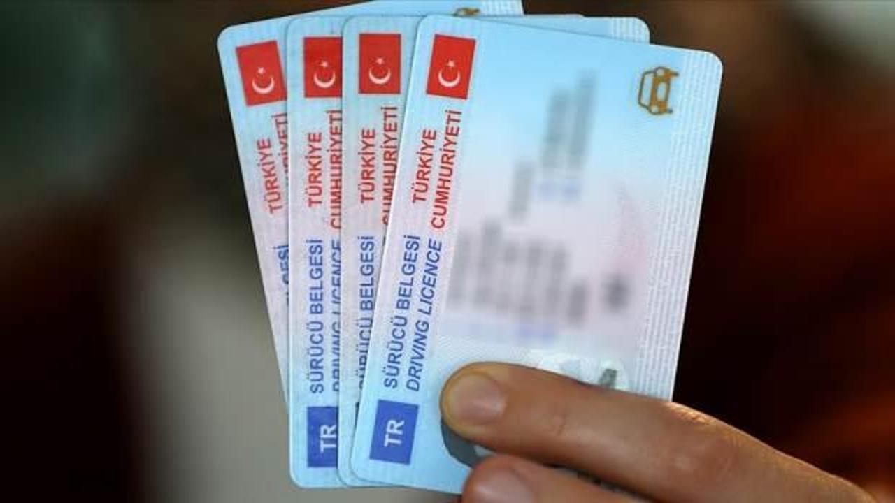 Ehliyet özellikli kimlik kartı sahibi sayısı 3 milyon 31 bin 930'a yükseldi