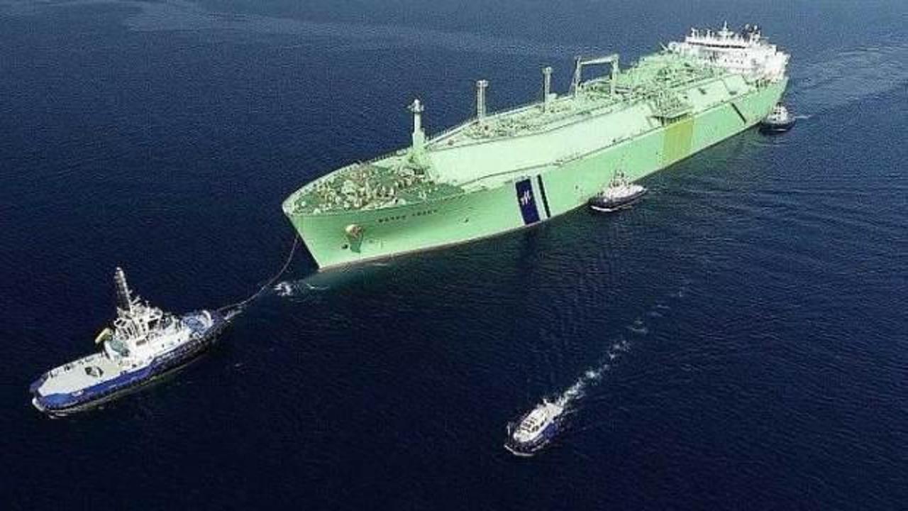Bir dev LNG gemisi daha Türkiye'ye doğru yola çıktı