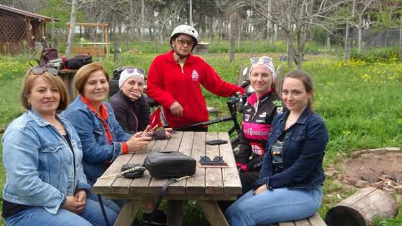 Bisikletiyle 60 bin kilometre yol kat eden Helen soluğu Bafra&rsquo;da aldı