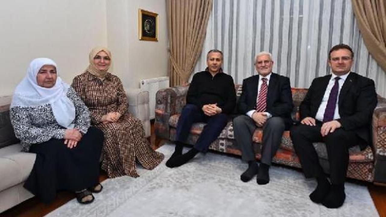 İstanbul Valisi Yerlikaya, Şehit Savcı Kiraz'ın ailesi ile iftar yaptı