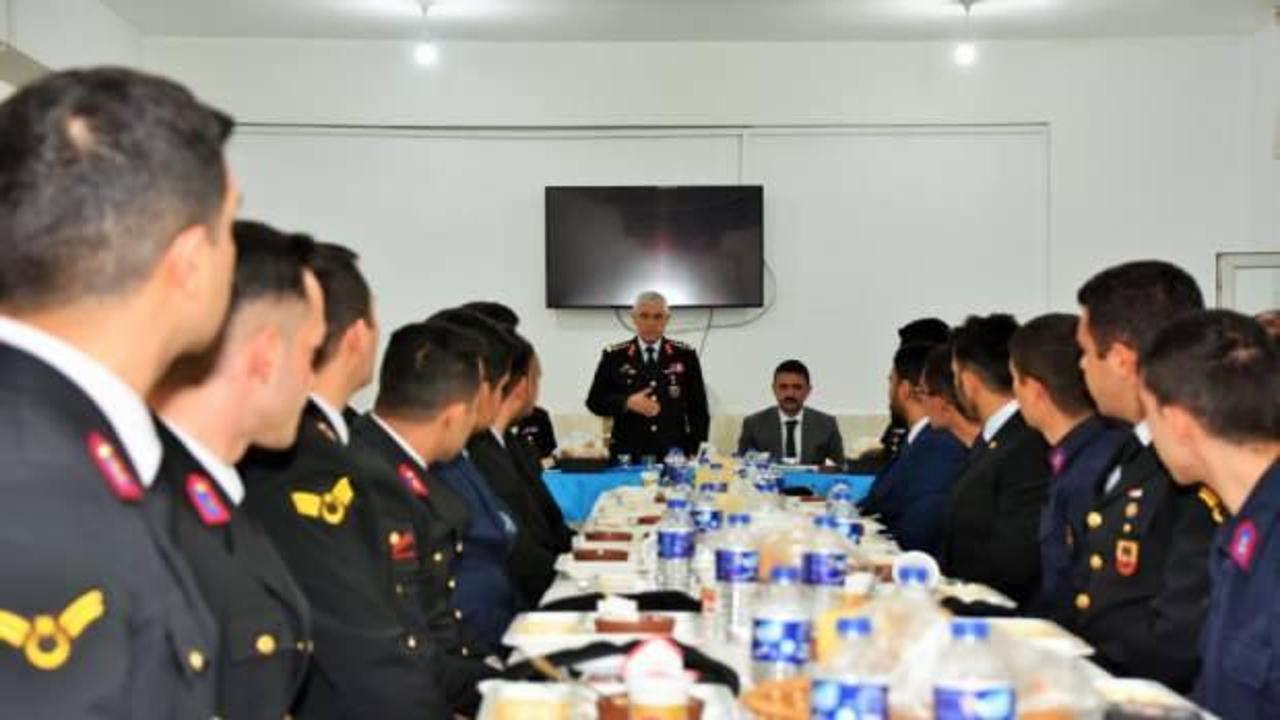 Jandarma Genel Komutanı personeliyle iftar yaptı