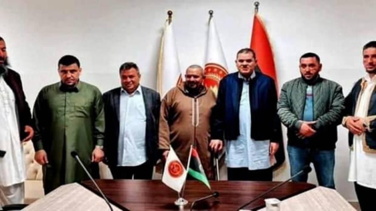 Libya'da hükumet ile muhalif güç Kahire'de masaya oturdu 