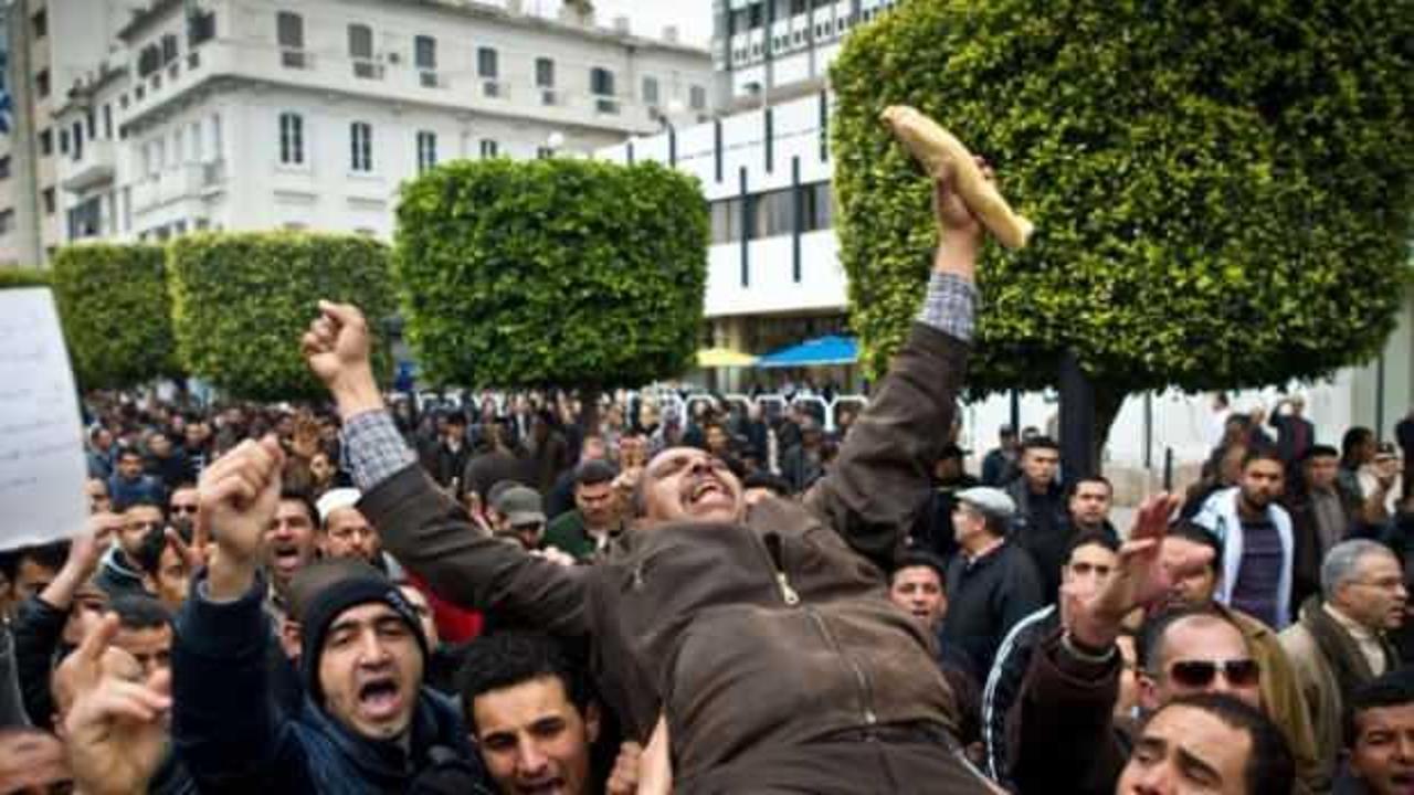 Tunus'ta pahalılıktan şikayet edenlere hapis cezası geliyor