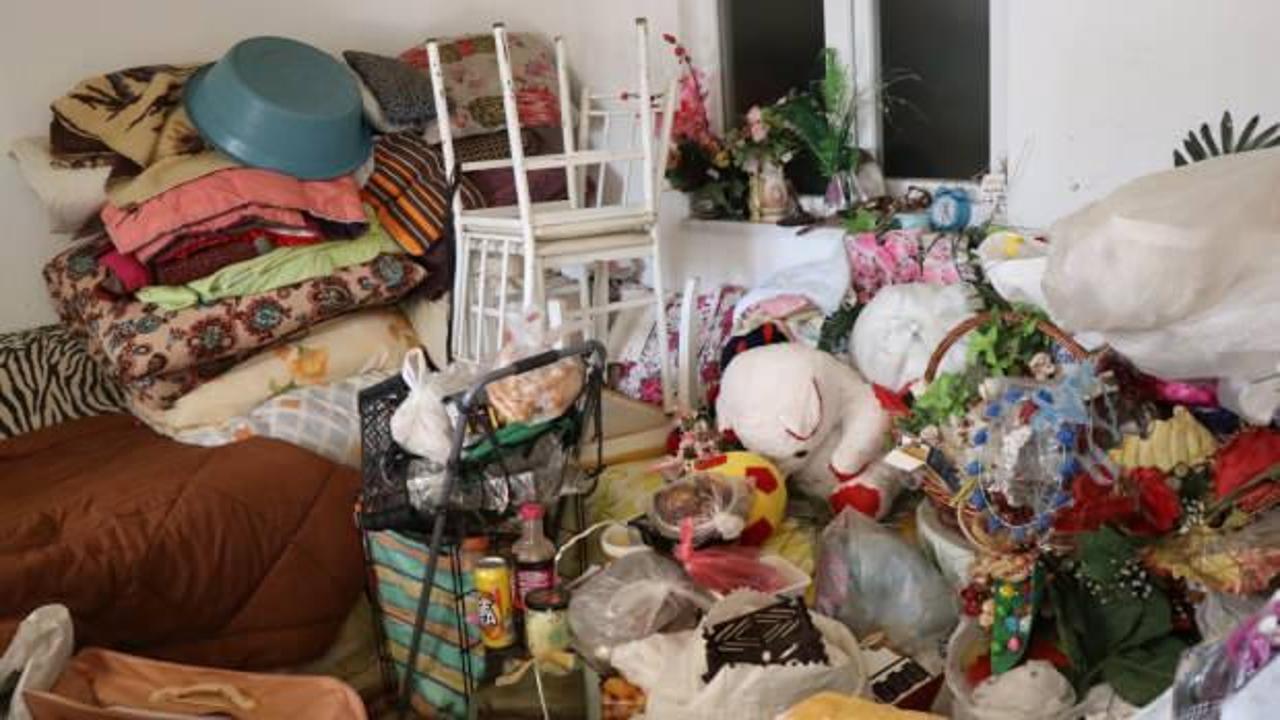 Aydın'da 4 kez temizlenen evden yine 4 kamyon &ccedil;&ouml;p &ccedil;ıktı