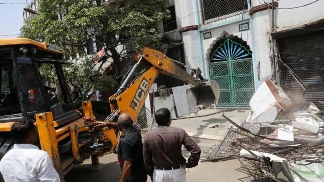 Hindistan’da Yüksek Mahkeme, Müslümanlara ait mülklerin yıkımını durdurdu