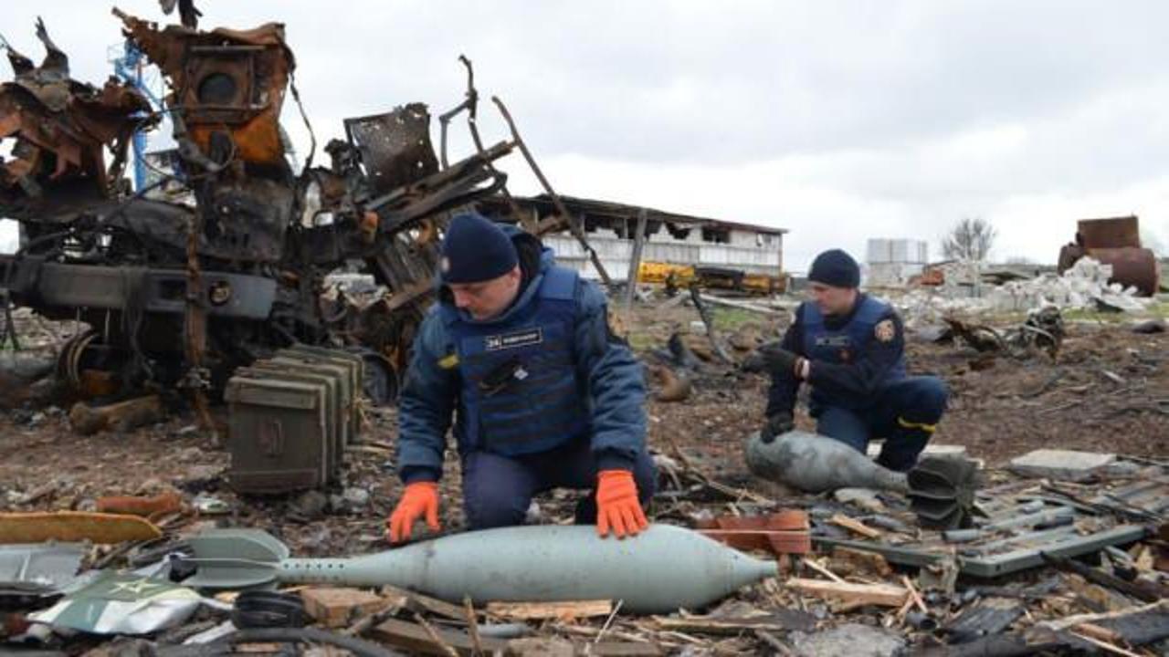 Rus ordusunun çekildiği Çernihiv'de patlayıcı temizliği