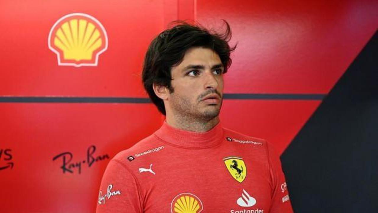 Sainz, 2024'e kadar Ferrari'de