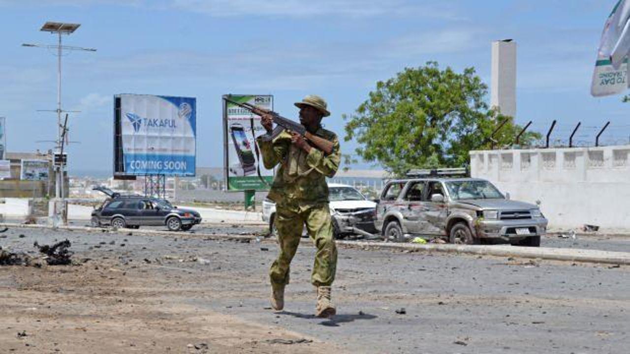 Somali’de parlamentoya havan saldırısı