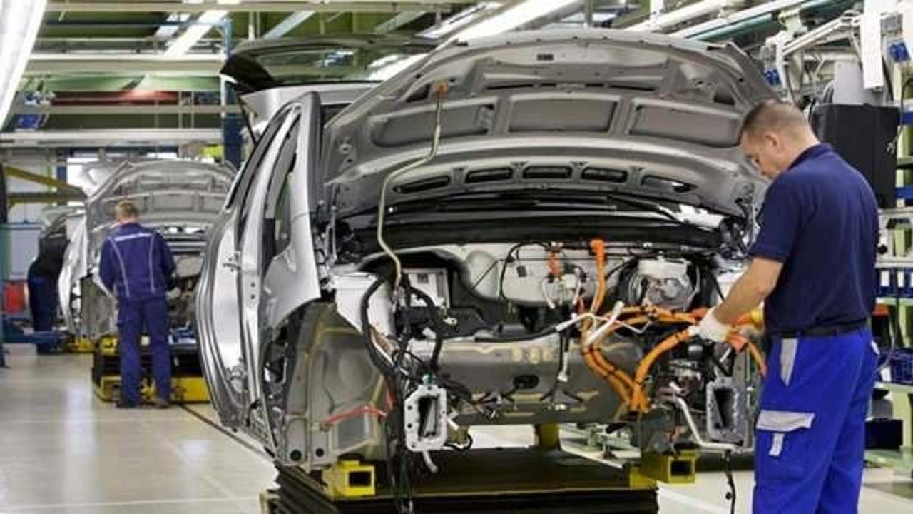 &Ccedil;ip krizinin faturası ağır oldu! 12 milyon otomobil &uuml;retilemedi