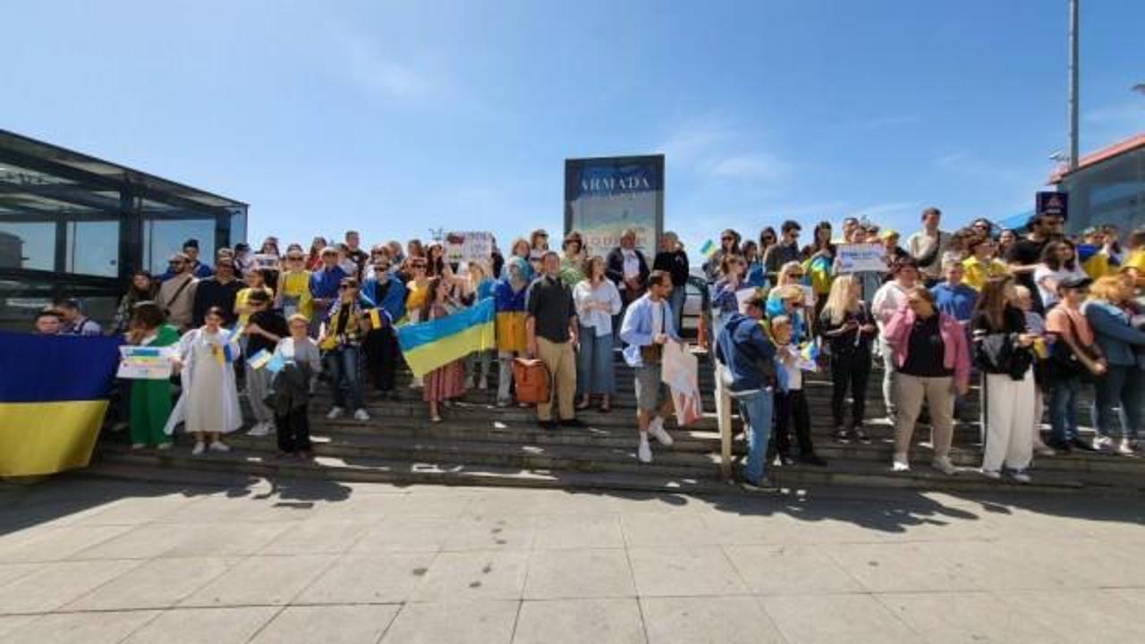 Beyoğlu'nda Ukraynalılardan savaş karşıtı protesto