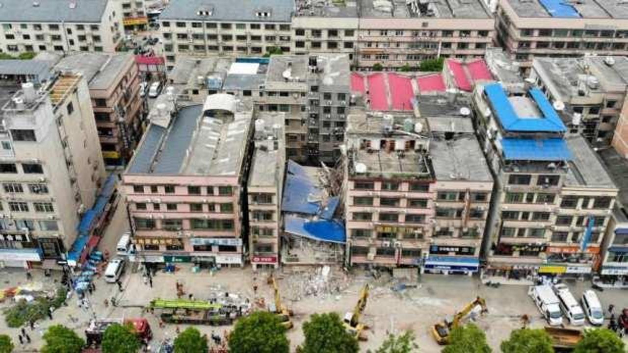 Çin'in Hunan eyaletinde çöken binadan 88 saat sonra bir kişi kurtarıldı
