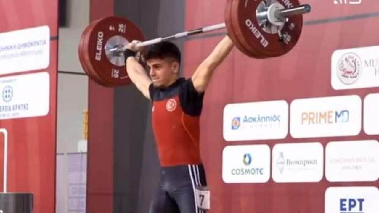 Milli halterci Kaan Kahriman, Gen&ccedil;ler D&uuml;nya Şampiyonası'nda altın madalya kazandı