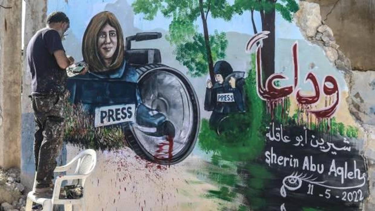 İdlibli grafiti sanatçısı, İsrail’in öldürdüğü Filistinli gazeteciyi resmetti