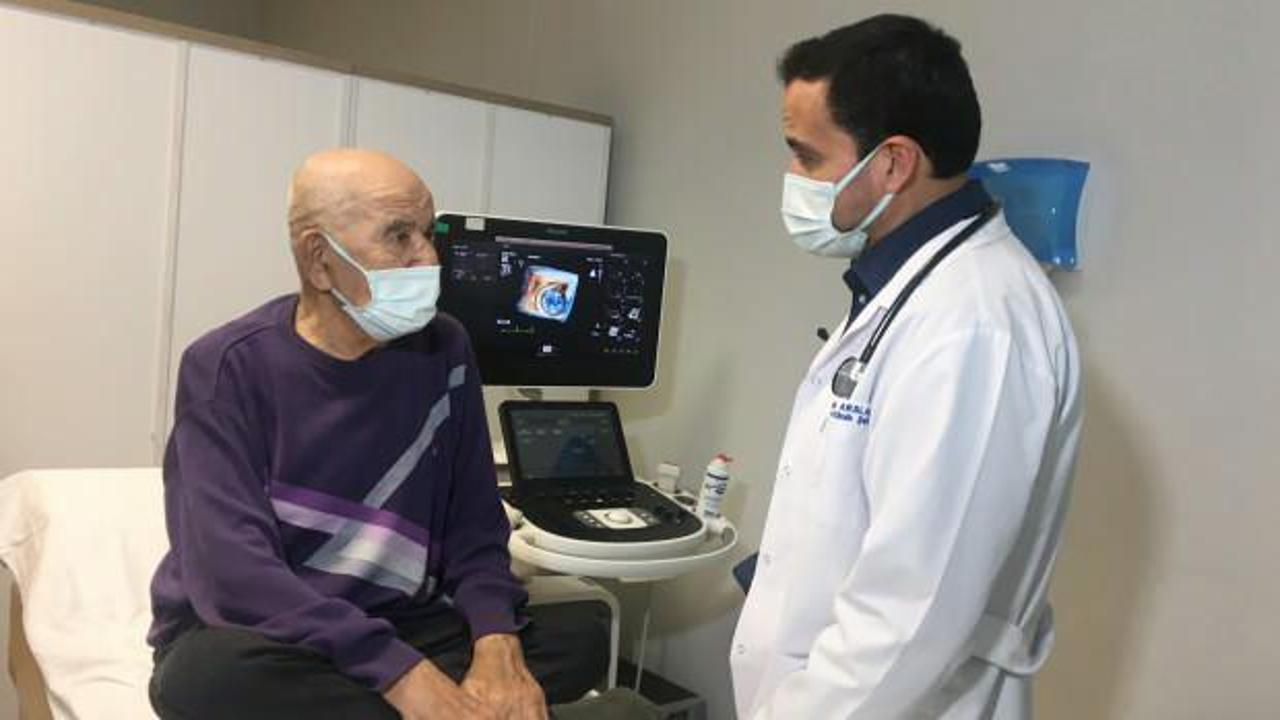 Ent&uuml;be edilen hasta, y&uuml;r&uuml;yerek evine gitti!