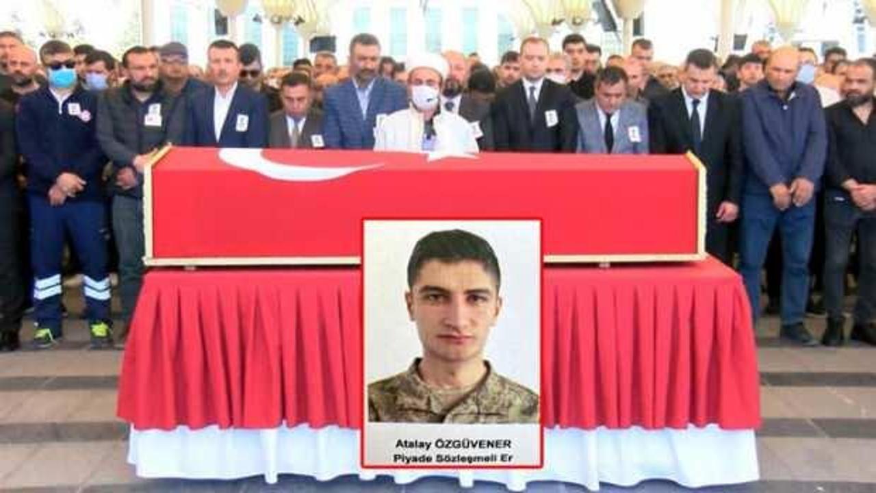 İdlib'de kalp krizi sonucu hayatını kaybeden asker son yolculuğuna uğurlandı