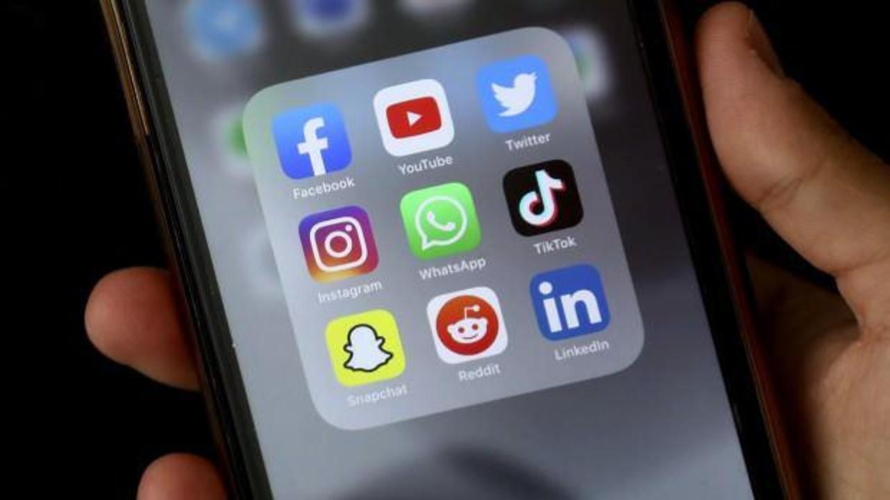 Sosyal medya bağımlılığı "FoMO" hastalığına neden oluyor