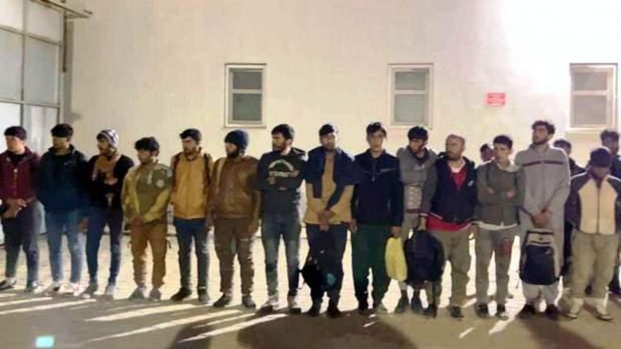15 kişilik minibüsten 42 kaçak göçmen çıktı