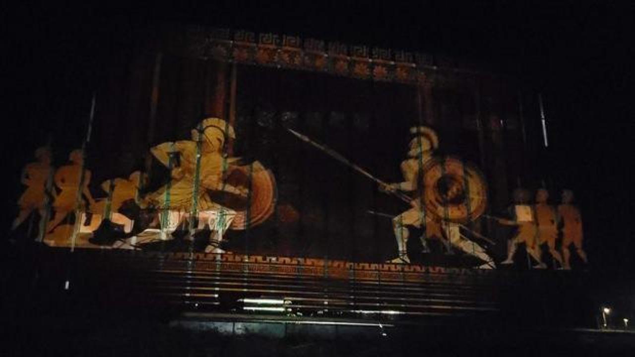 &Ccedil;anakkale&rsquo;de Troya efsanesi m&uuml;ze duvarında g&ouml;sterildi