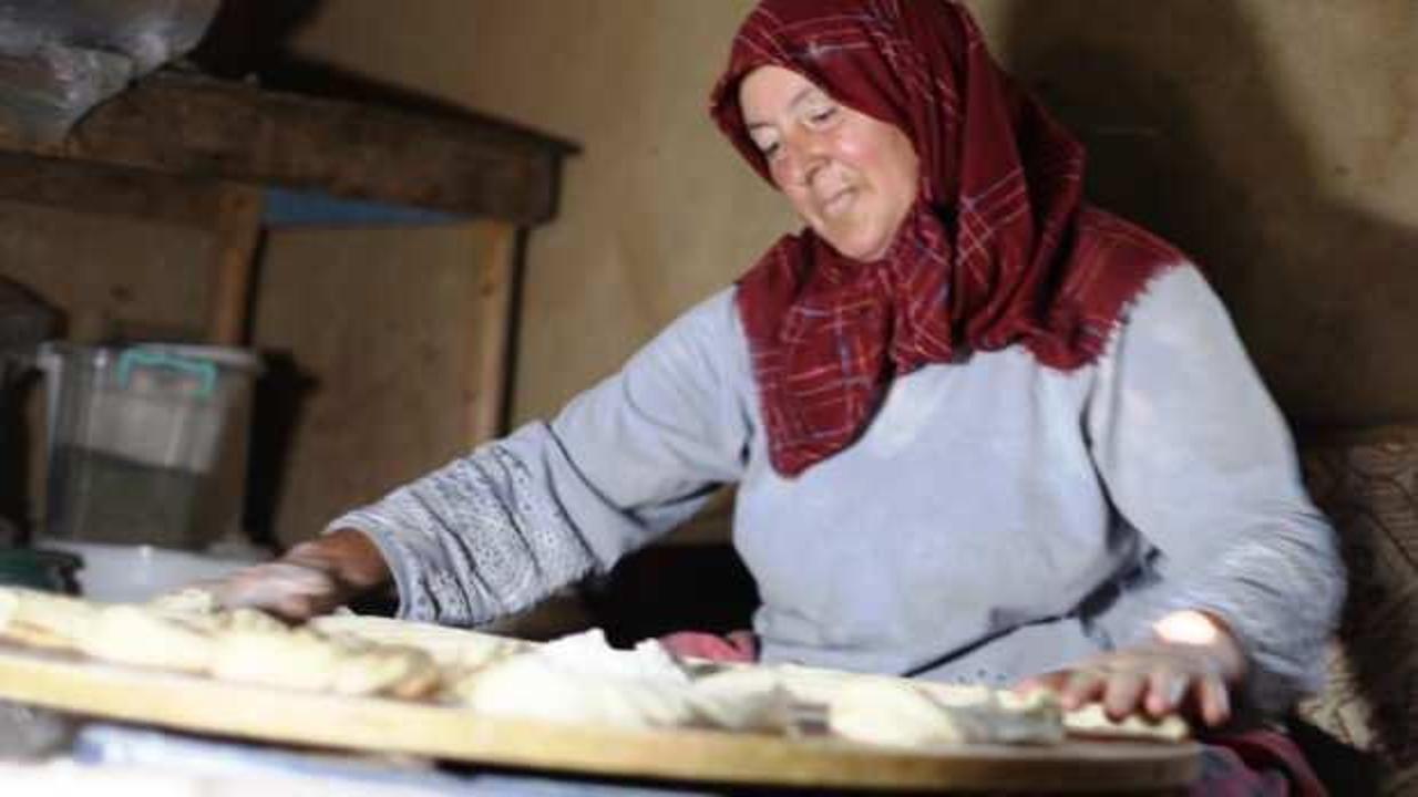 G&uuml;d&uuml;k b&ouml;reği ge&ccedil;im kaynağı oldu! Y&ouml;resel lezzeti tanıtmayı ama&ccedil;lıyor