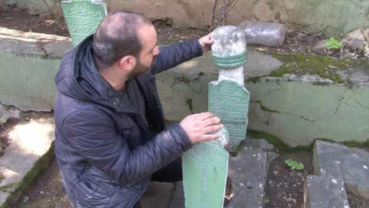 Salih Dede'nin kabri harabeye d&ouml;nd&uuml;! İstanbul&rsquo;un fethine katılmıştı